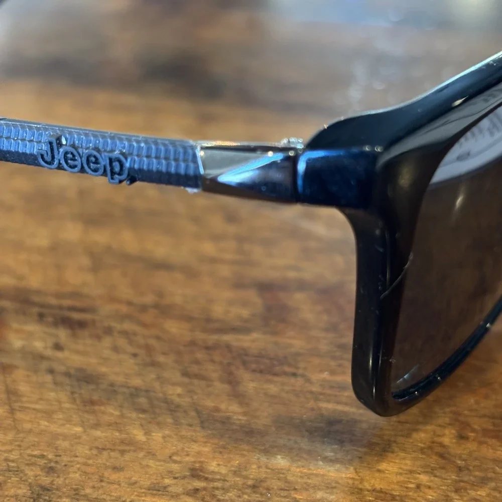 REVO Jeep® COVE Black with frame POLARIZED  Sunglasses 1164 Sz 54-18-165 EUC